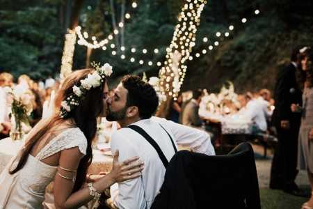 Këto janë 12 anët pozitive të martesës në moshë të re Këto janë 12 anët pozitive të martesës në moshë të re