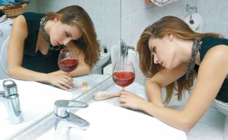 Keni pire shume mbremjen e kaluar? Ja këshillat për të marrë veten Keni pire shume mbremjen e kaluar? Ja këshillat për të marrë veten