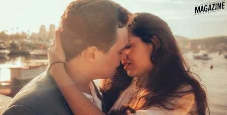 Meshkuj, nëse ajo dëshiron të bëjë seks me ju, do t’iu dërgojë këto 3 sinjale Meshkuj, nëse ajo dëshiron të bëjë seks me ju, do t’iu dërgojë këto 3 sinjale